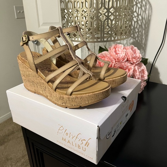 Brand new: Blowfish, nude wedge; size 8. Asking $25.00. - Picture 3 of 4